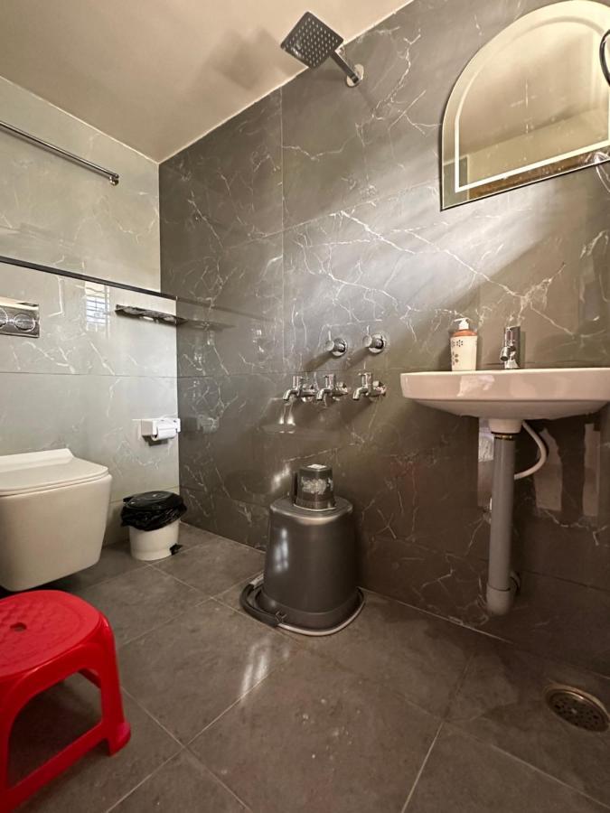 Anthara Service Apartments Belur  Bagian luar foto